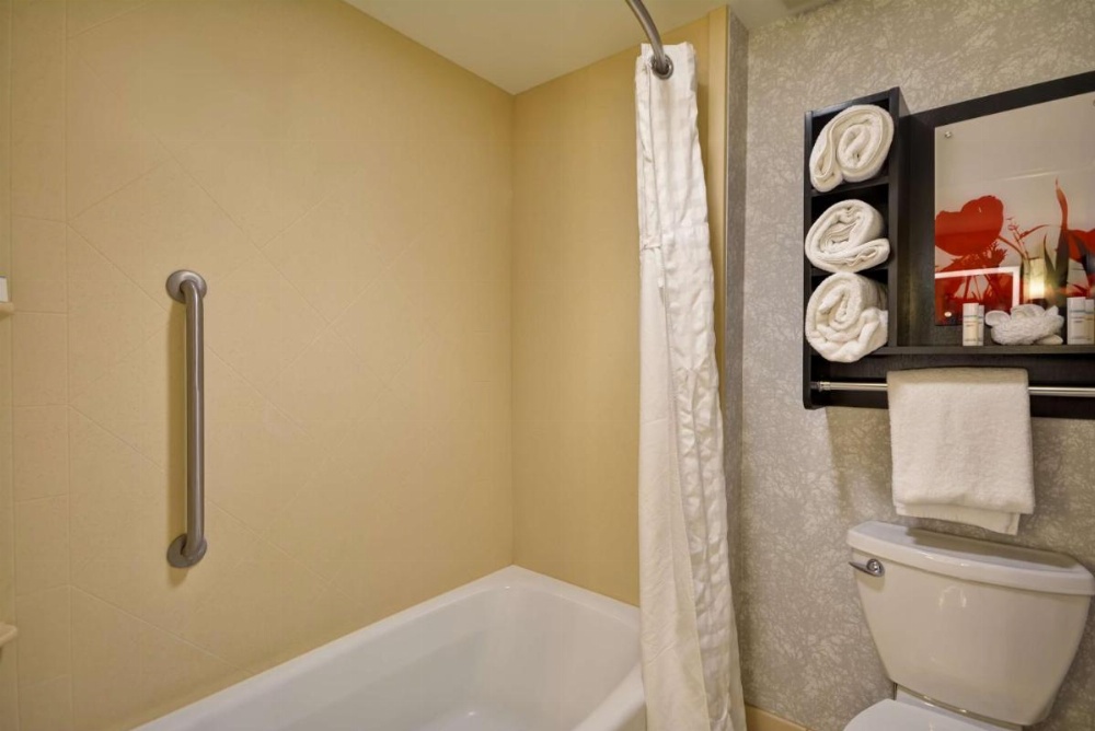 Room image 3